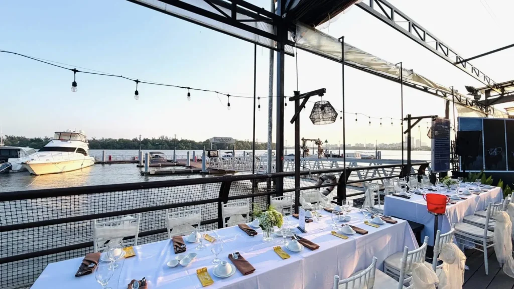 Tiec cuoi boathouse bistro
